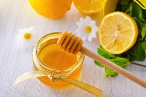 Top 5 Lợi ích cho sức khỏe của việc uống nước chanh trộn mật ong