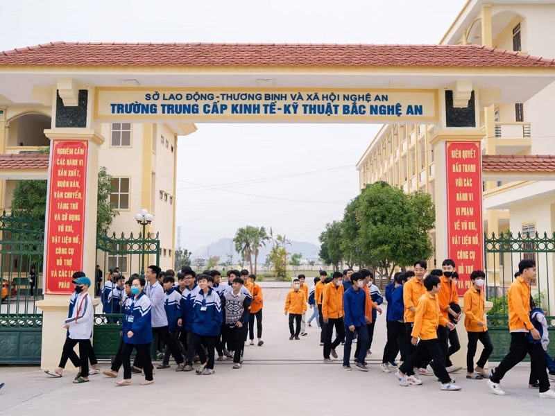 Địa chỉ đào tạo nghề kỹ thuật máy lạnh, điều hòa không khí uy tín Nghệ An 4 Địa chỉ đào tạo nghề kỹ thuật máy lạnh, điều hòa không khí uy tín Nghệ An 4